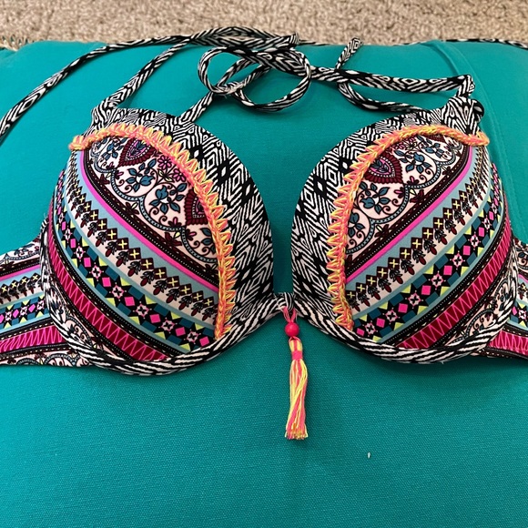 Like NEW bikini top size 34 C pink/white - Picture 3 of 11